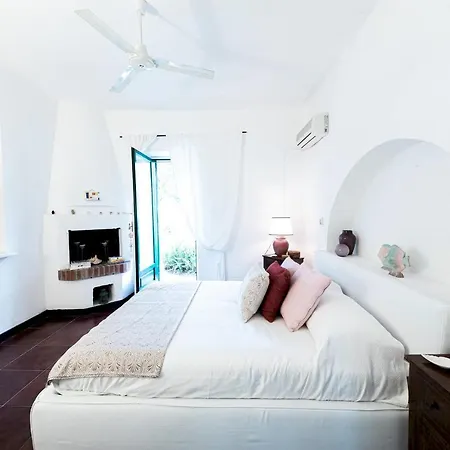 Barkley - Luxury With A Pool By Elite Villas